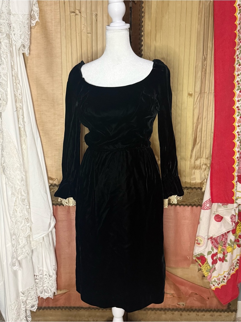 Vintage 70’s Black Velvet Long Sleeve Dress